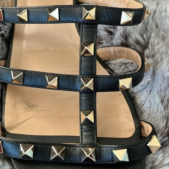 Valentino Garavani Black Rockstud Flat Slide Sandals - Picture 13 of 14